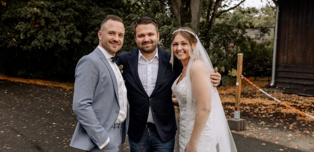 Hochzeitspaar mit dem Hochzeits DJ Kassel